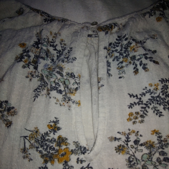 GUC Plus Size Lucky Brand Antique Floral Print Button Sleeve Top – Size 1X - Picture 13 of 16